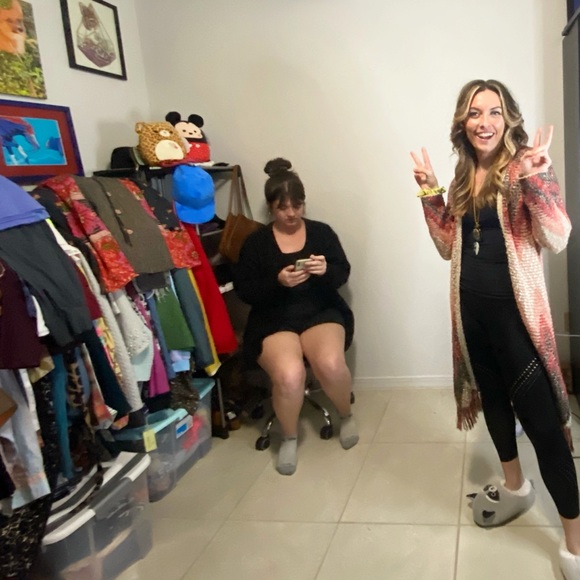 Caity Mac silent live๐งก - Picture 5 of 8